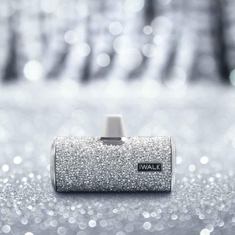 iWalk 4500mAh Lightning Pocket Power Bank - Silver Diamond iWalk 4500mAh Lightning Pocket Power Bank - Silver Diamond